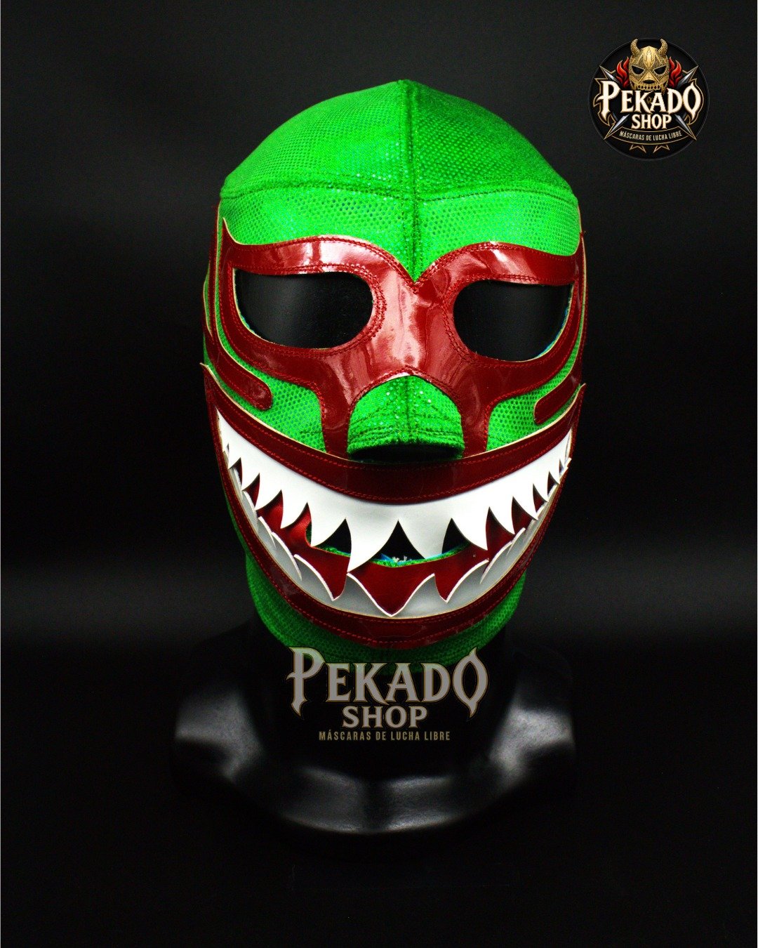 Mil Máscaras / Shark